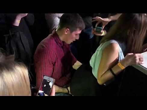 ❤️ Вистински секс во руски ноќен клуб. 18-годишна Русинка во анус и вагина се заебала во ноќен клуб ☑ Порно на mk.com-porn-kai.ru